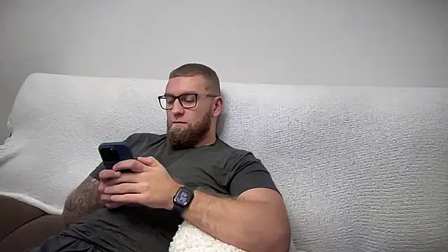Snapshot of Bear_bear_ chatting on December 21, 1:47 am Bear bear online show from December 21, 1:47 am