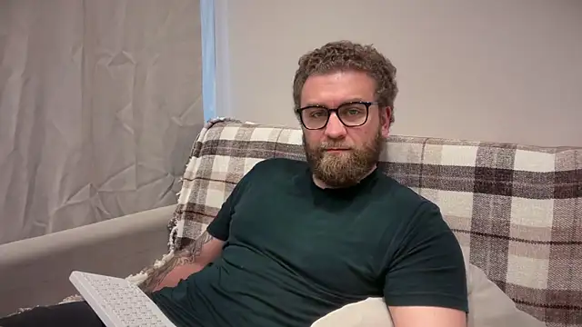 Snapshot of Bear_bear_ chatting on June 10, 10:03 am Bear bear online show from June 10, 10:03 am