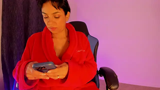 Snapshot of victoriachicas chatting on December 22, 11:00 am victoriachicas online show from December 22, 11:00 am