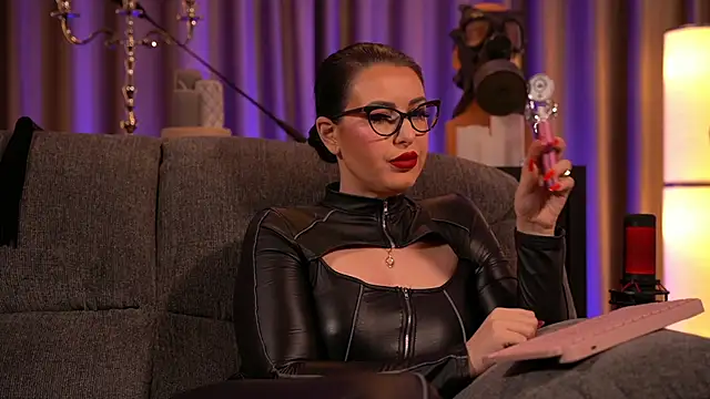 kelly kent online show from February 3, 3:31 am