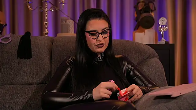 kelly kent online show from February 22, 3:01 am