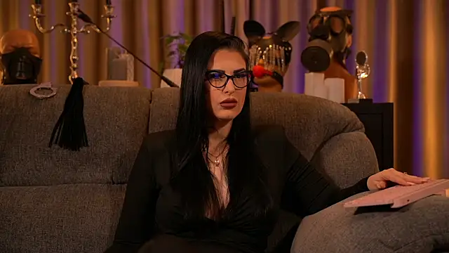 kelly kent online show from September 18, 8:00 pm