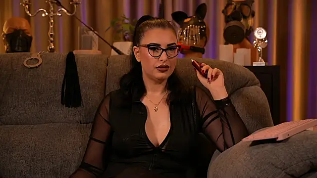 kelly kent online show from October 9, 10:30 pm