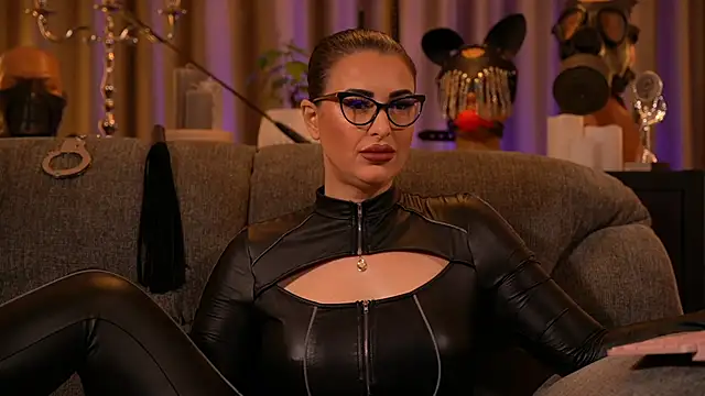 kelly kent online show from October 17, 9:39 pm