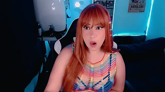 Snapshot of Emmy_Ruiz chatting on February 22, 10:42 pm Emmy Ruiz online show from February 22, 10:42 pm