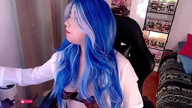 Snapshot of Emmy_Ruiz chatting on December 5, 12:41 am Emmy Ruiz online show from December 5, 12:41 am