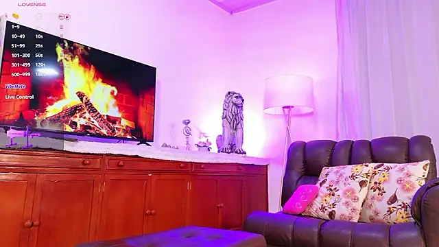 lara giraldo online show from March 10, 12:04 am