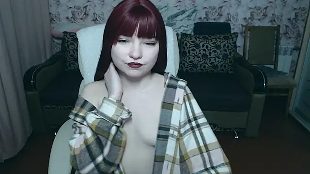 tiny pixiee online show from October 26, 7:20 pm