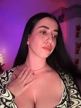 Snapshot of Emylia chatting on December 13, 11:39 pm Emylia online show from December 13, 11:39 pm