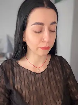 Snapshot of Emylia chatting on January 19, 1:01 pm Emylia online show from January 19, 1:01 pm