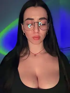 Snapshot of Emylia chatting on November 30, 9:41 pm Emylia online show from November 30, 9:41 pm