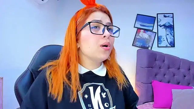 Gretta Queen online show from October 3, 4:26 pm