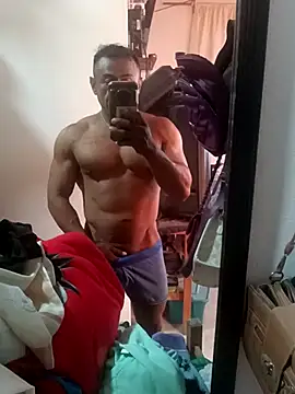 Snapshot of ivandignity chatting on September 18, 10:45 pm ivandignity online show from September 18, 10:45 pm