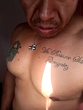 Snapshot of ivandignity chatting on December 15, 9:41 pm ivandignity online show from December 15, 9:41 pm