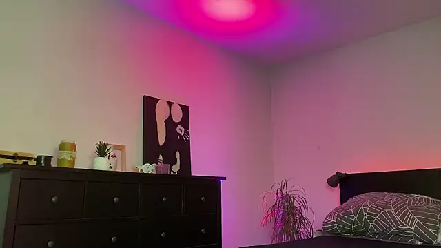 Snapshot of spottyyy chatting on October 21, 7:36 pm spottyyy online show from October 21, 7:36 pm