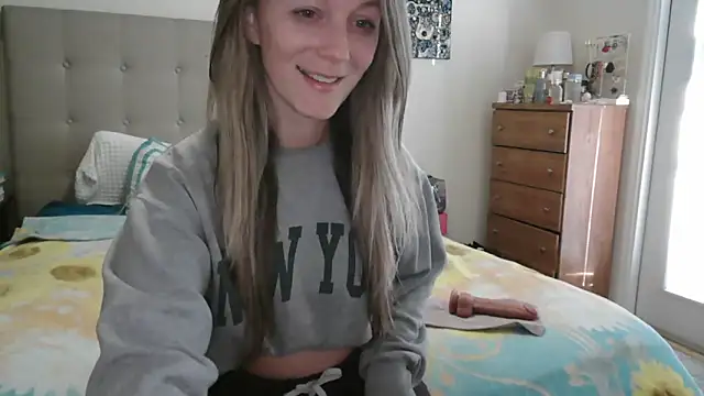 Heyitsmee33 online show from February 9, 12:31 pm