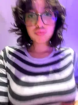 Snapshot of aurora_xoxo chatting on December 2, 4:20 am aurora xoxo online show from December 2, 4:20 am