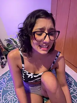 Snapshot of aurora_xoxo chatting on February 4, 4:59 am aurora xoxo online show from February 4, 4:59 am