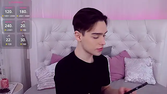 RobbyCharming online show from March 16, 7:38 pm