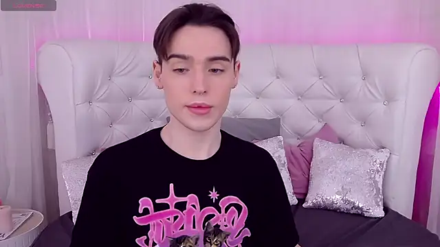 RobbyCharming online show from March 22, 1:54 am