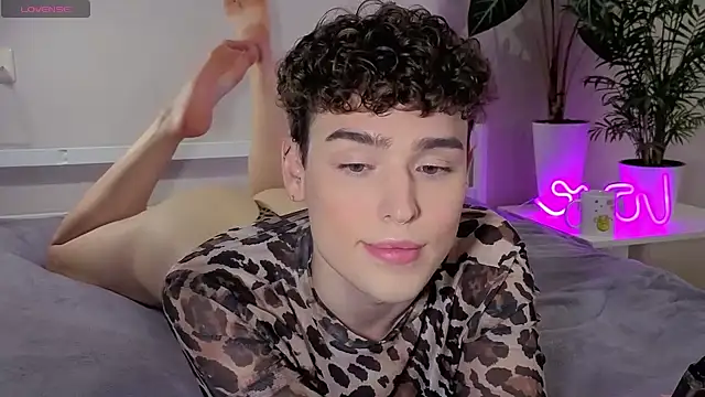 RobbyCharming online show from October 8, 11:08 am