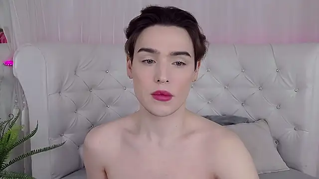 RobbyCharming online show from April 27, 4:43 am