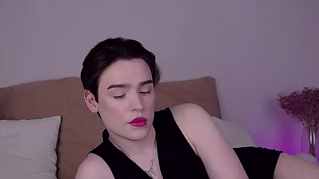RobbyCharming online show from June 13, 7:17 am