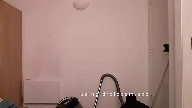 Snapshot of uk-bobbie-uk chatting on March 7, 1:40 pm uk-bobbie-uk online show from March 7, 1:40 pm