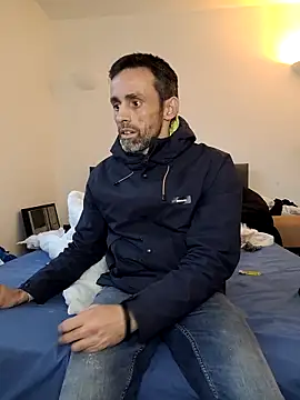 Snapshot of uk-bobbie-uk chatting on November 30, 3:38 pm uk-bobbie-uk online show from November 30, 3:38 pm