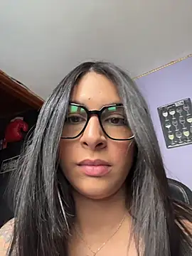 charlotte stevenss  online show from July 18, 4:00 pm