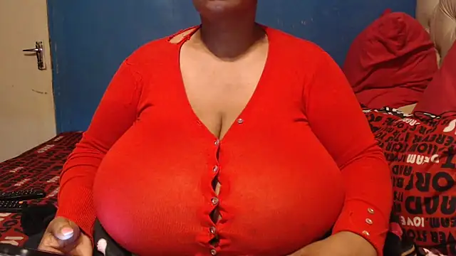 CUTEFIRMMELONSS online show from November 6, 7:15 pm