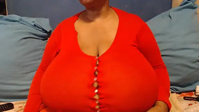 CUTEFIRMMELONSS online show from February 15, 5:15 am