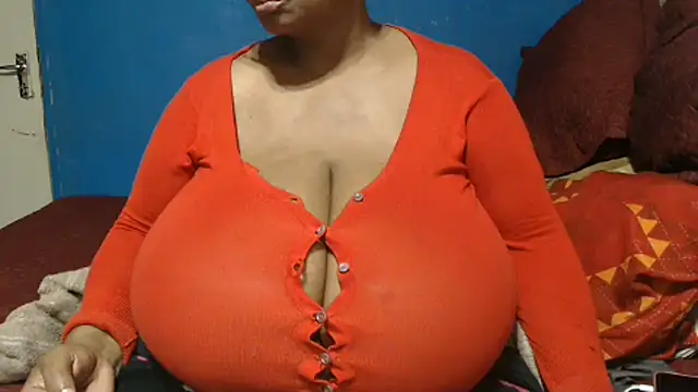 Snapshot of CUTEFIRMMELONSS chatting on June 19, 7:28 pm CUTEFIRMMELONSS online show from June 19, 7:28 pm
