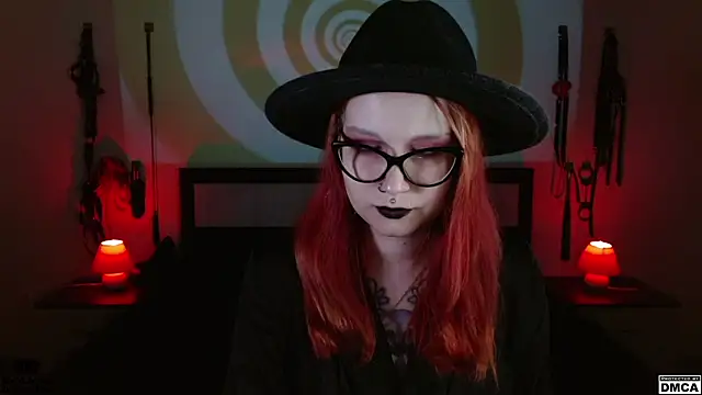 Snapshot of Amanita__Pantherina chatting on December 18, 8:20 am Amanita Pantherina online show from December 18, 8:20 am
