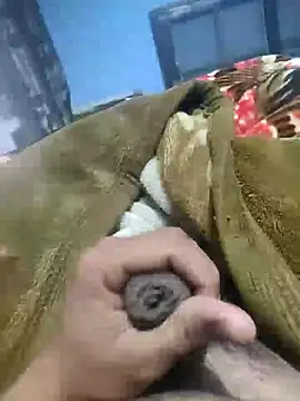 Snapshot of Deshilund9 chatting on December 15, 10:04 pm Deshilund9 online show from December 15, 10:04 pm