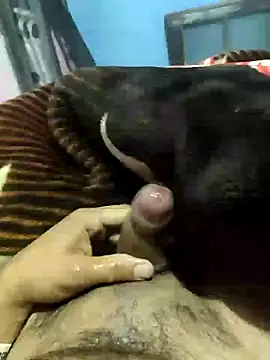 Snapshot of Deshilund9 chatting on January 18, 7:59 am Deshilund9 online show from January 18, 7:59 am