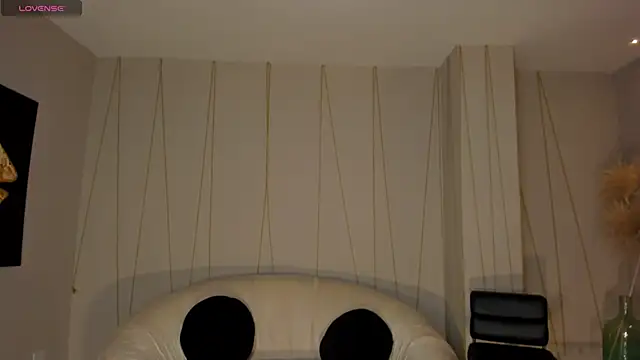 MariamRivera  online show from December 18, 3:58 am