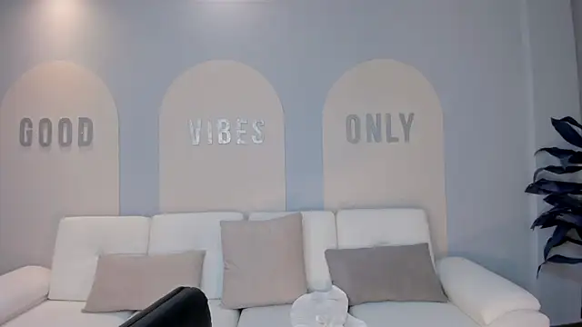 MariamRivera  online show from March 1, 10:34 am