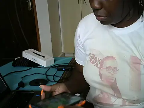 sexydarl online show from January 6, 7:20 am