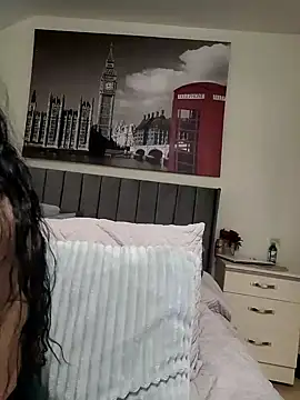 Snapshot of Samira30 chatting on January 3, 8:32 am Samira30 online show from January 3, 8:32 am