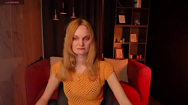 SaraSubtlety online show from March 12, 1:39 pm