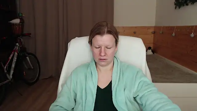 Exponent 5 online show from December 3, 5:23 pm