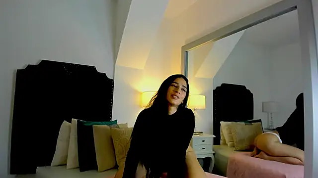Valentina Ross  online show from May 2, 1:21 am