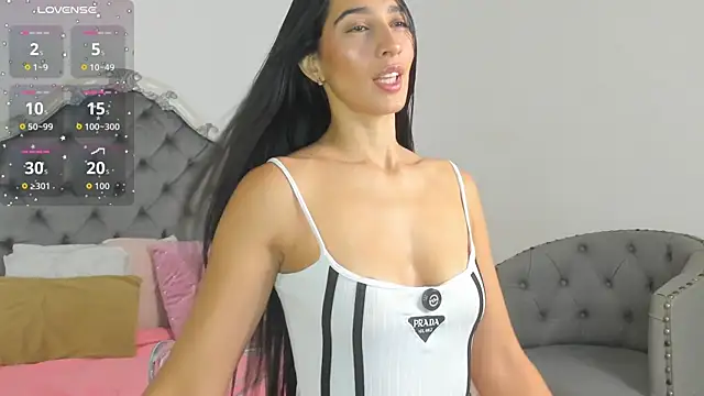 Snapshot of Valentina_Ross_ chatting on July 28, 12:23 pm Valentina Ross online show from July 28, 12:23 pm