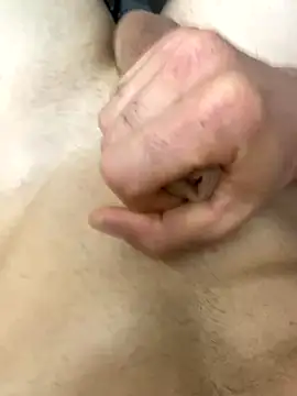 Snapshot of Pascutt chatting on September 17, 9:05 pm Pascutt online show from September 17, 9:05 pm