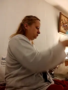 Snapshot of She-devilx chatting on November 14, 9:35 pm She-devilx online show from November 14, 9:35 pm