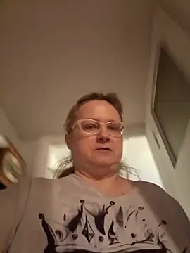 Snapshot of She-devilx chatting on November 26, 2:51 pm She-devilx online show from November 26, 2:51 pm