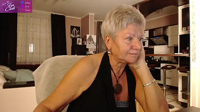 Snapshot of roxana_brooks chatting on December 16, 5:43 pm roxana brooks online show from December 16, 5:43 pm