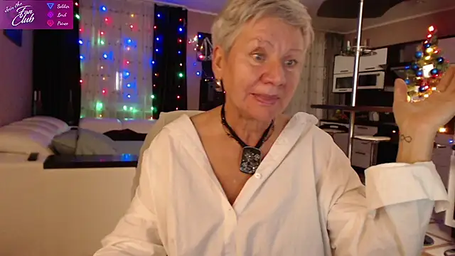 Snapshot of roxana_brooks chatting on January 1, 6:06 pm roxana brooks online show from January 1, 6:06 pm