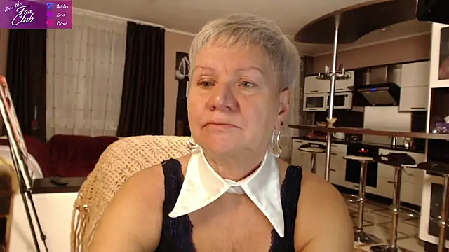 Snapshot of roxana_brooks chatting on January 18, 2:44 pm roxana brooks online show from January 18, 2:44 pm